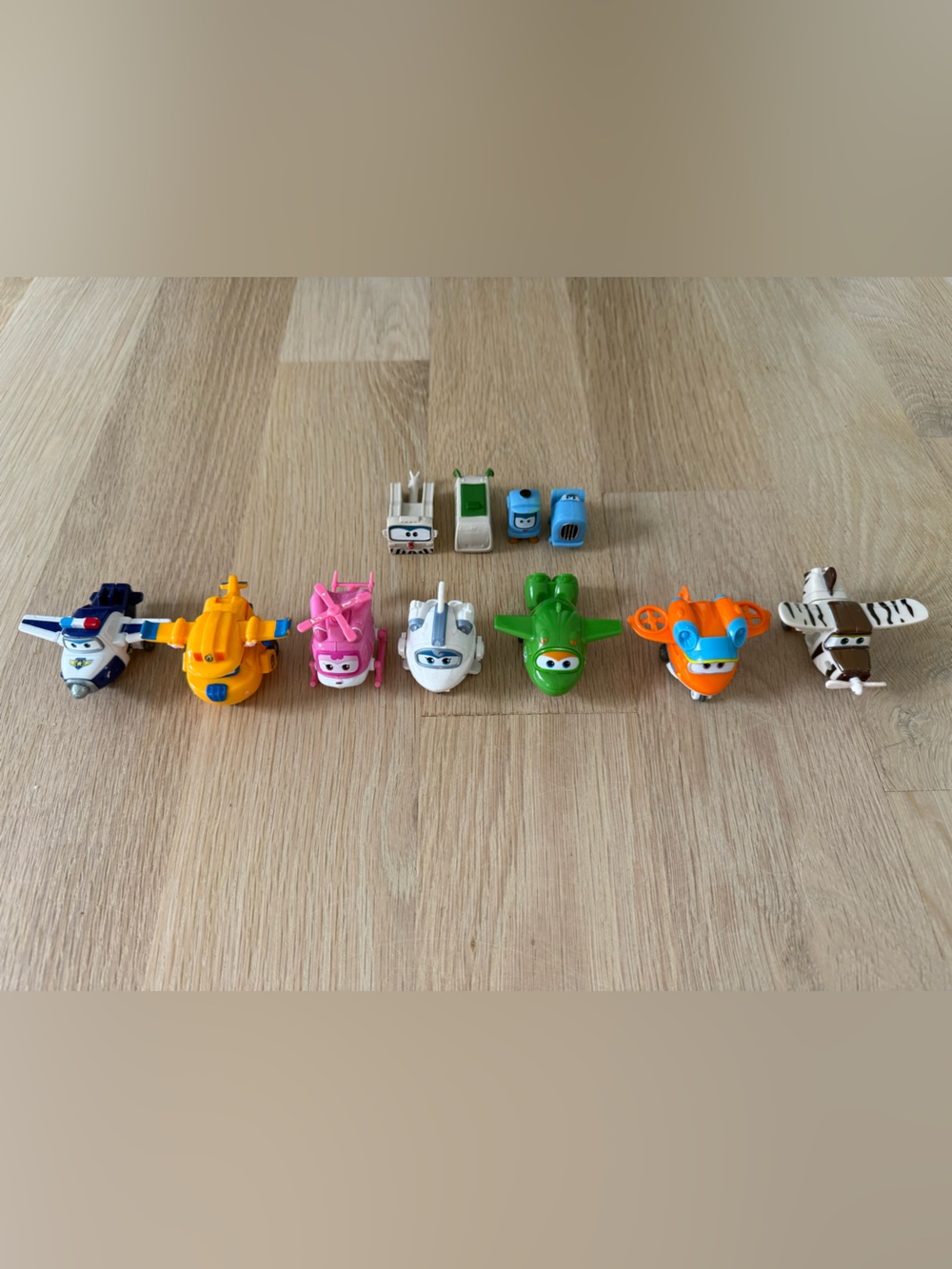 Super Wings Transforming Playset